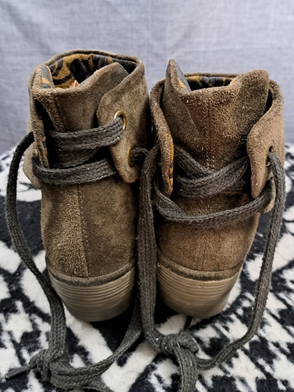 Fly London Yip Suede Wedge Ankle Booties Womens US Size 7 EU 37 - Picture 4 of 12